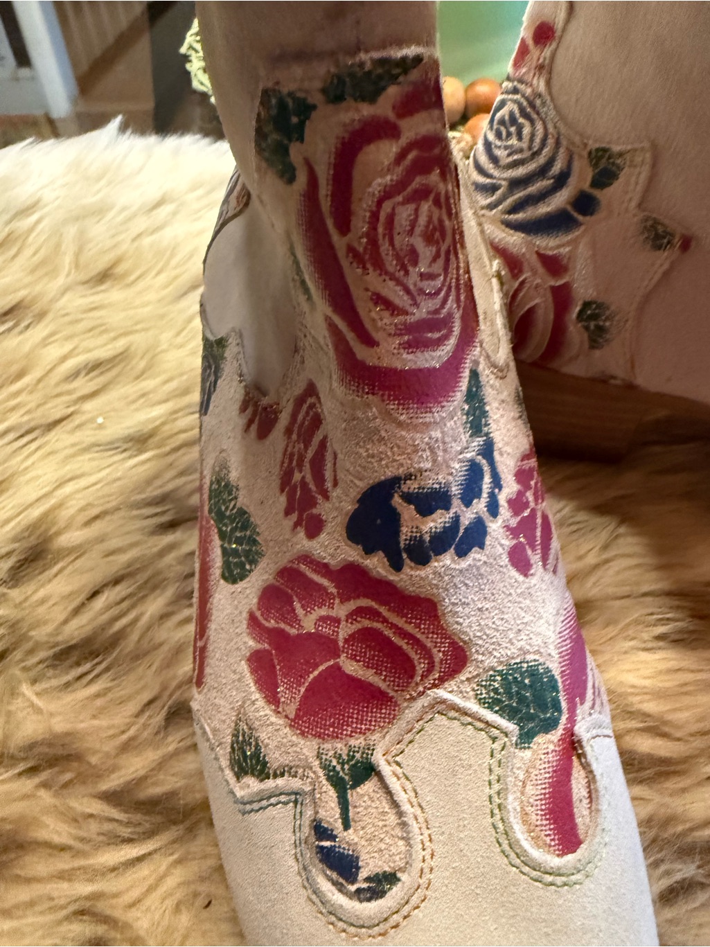 L'atiste Suede Boots With Peacock Feather Embroidery In Gray And Tan